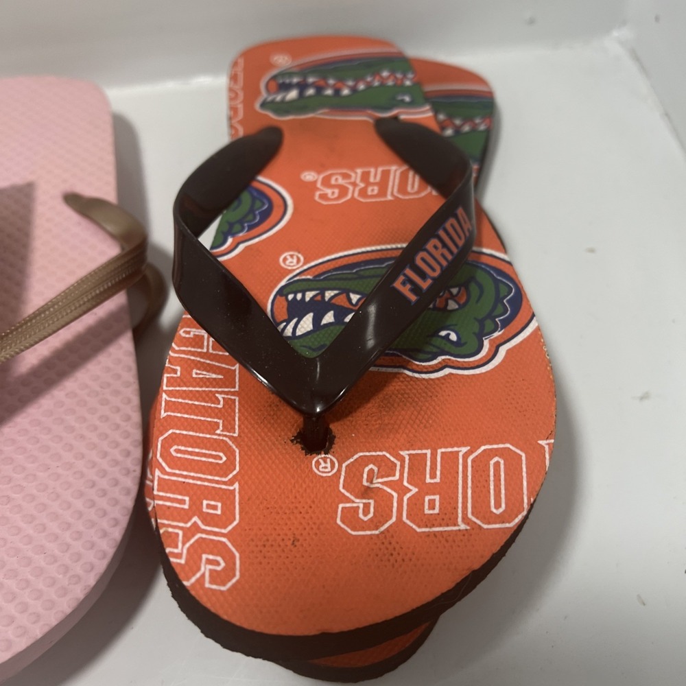 flip flops x4 size 5/6 women